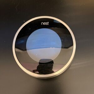 NEST Fragrances Smart Display Accent in Black and Silver